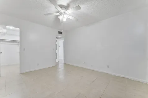 877 Flanders S Delray Beach FL 33484