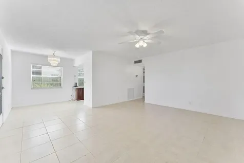 877 Flanders S Delray Beach FL 33484