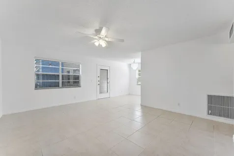 877 Flanders S Delray Beach FL 33484