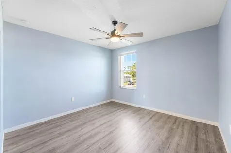1842 Sw Lofgren Avenue Port Saint Lucie FL 34953