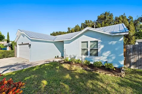 162 Greentree Circle Jupiter FL 33458