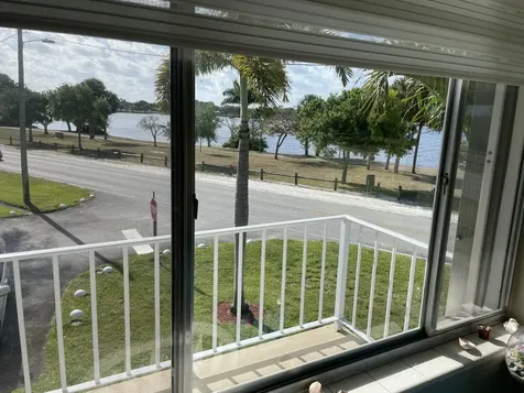 3160 Lake Osborne Drive Lake Worth Beach FL 33461