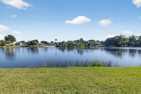 905 Nw 21st Way Delray Beach FL 33445