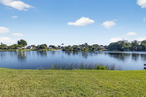 905 Nw 21st Way Delray Beach FL 33445