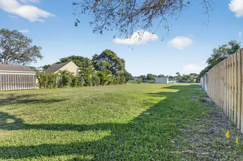 905 Nw 21st Way Delray Beach FL 33445