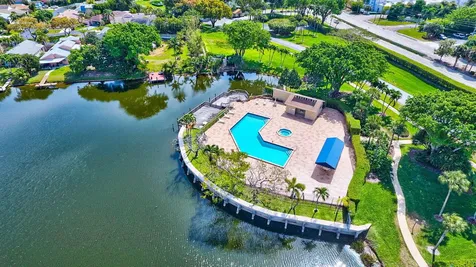905 Nw 21st Way Delray Beach FL 33445