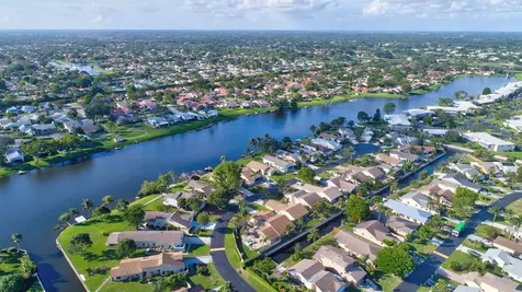905 Nw 21st Way Delray Beach FL 33445