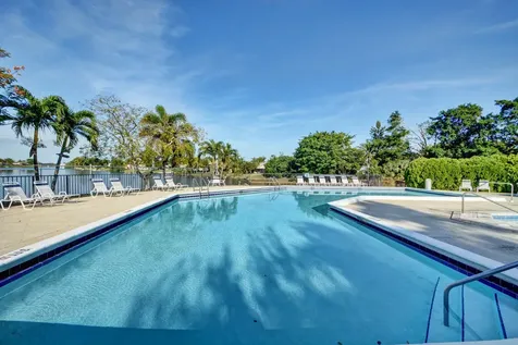905 Nw 21st Way Delray Beach FL 33445