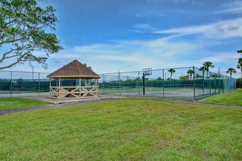 905 Nw 21st Way Delray Beach FL 33445