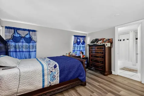 831 30th Court West Palm Beach FL 33407