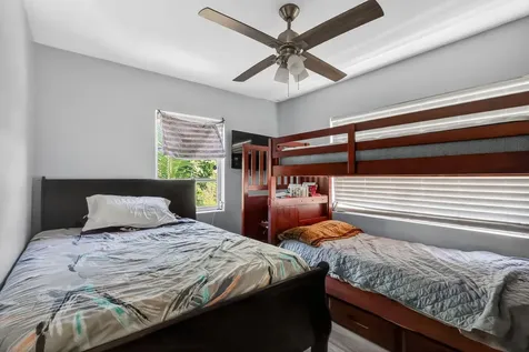 831 30th Court West Palm Beach FL 33407