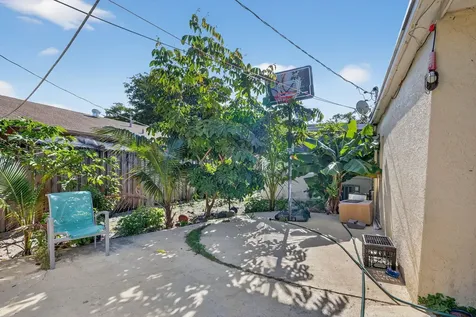 831 30th Court West Palm Beach FL 33407