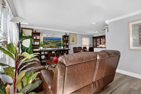 831 30th Court West Palm Beach FL 33407