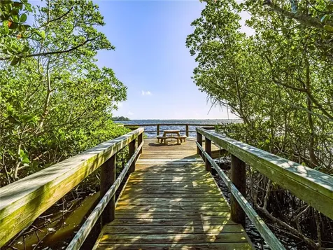464 Grove Isle Circle Vero Beach FL 32962