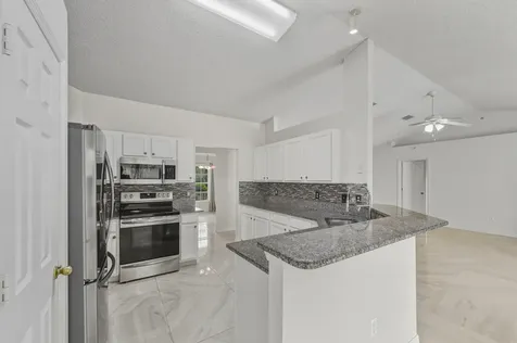 7608 Deland Avenue Fort Pierce FL 34951