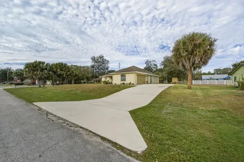 7608 Deland Avenue Fort Pierce FL 34951