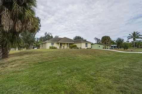 7608 Deland Avenue Fort Pierce FL 34951