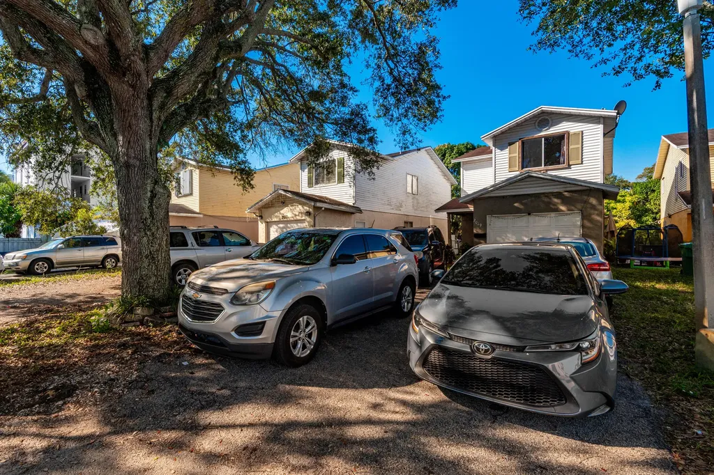 2019 Nw 55th Terrace Lauderhill FL 33313