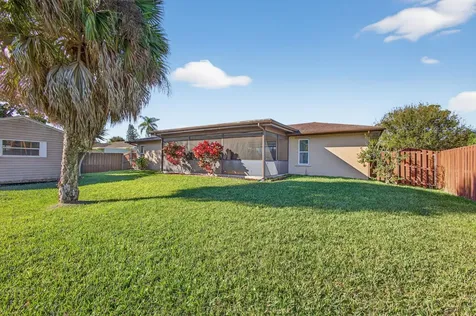 5216 Palm Drive Fort Pierce FL 34982