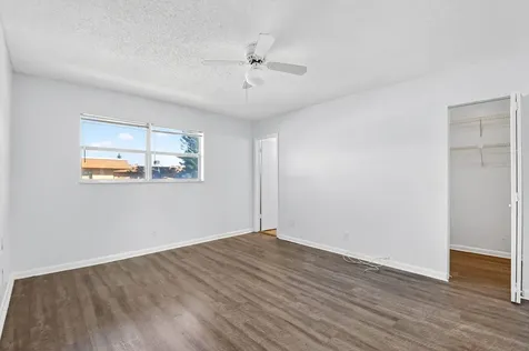 201 Oxford 600 West Palm Beach FL 33417
