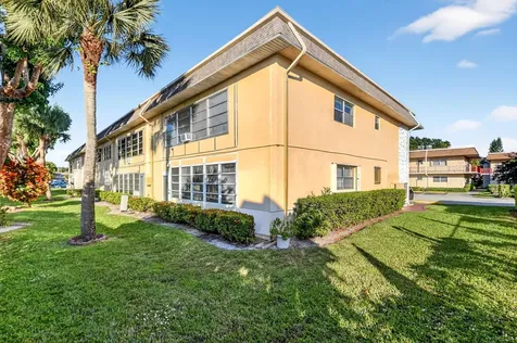 201 Oxford 600 West Palm Beach FL 33417