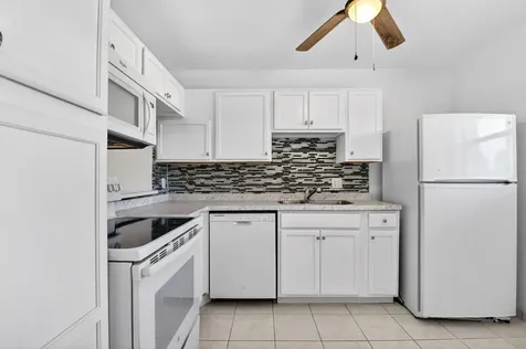 201 Oxford 600 West Palm Beach FL 33417