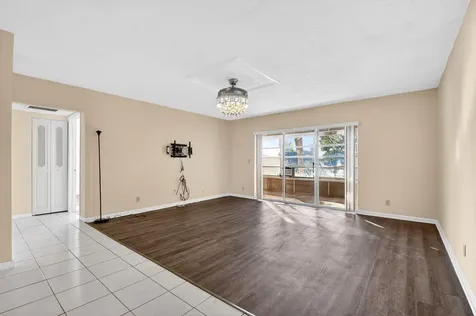 201 Oxford 600 West Palm Beach FL 33417