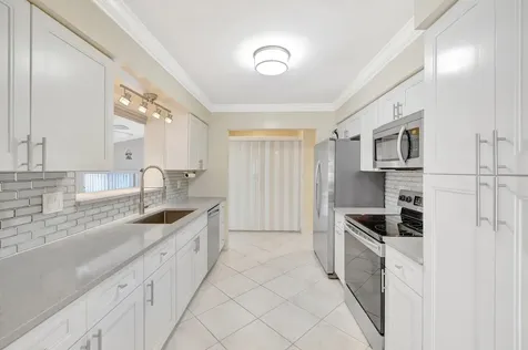 3792 Ne 19th Avenue Oakland Park FL 33308