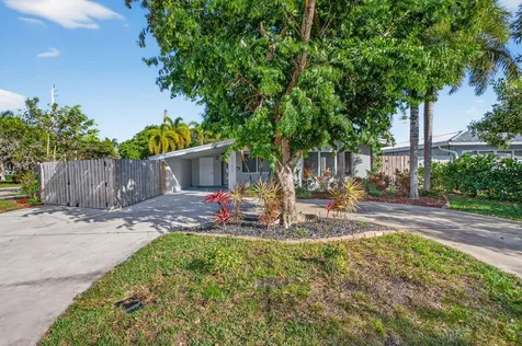 3792 Ne 19th Avenue Oakland Park FL 33308