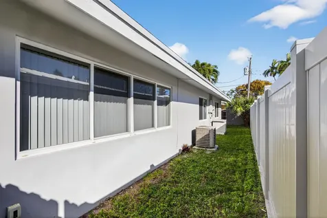 3792 Ne 19th Avenue Oakland Park FL 33308