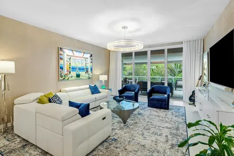 200 Se Mizner Boulevard Boca Raton FL 33432