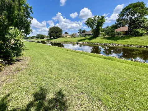 2617 SW Chestnut Lane Port Saint Lucie FL 34953