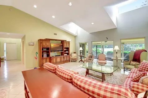 6749 Versailles Court Lake Worth FL 33467