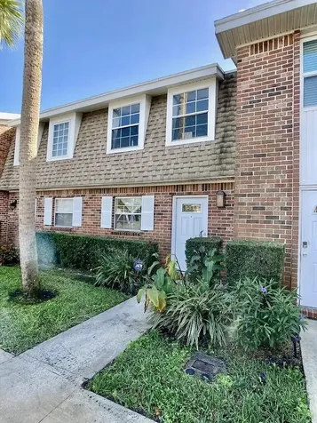 413 N Cypress Drive Tequesta FL 33469
