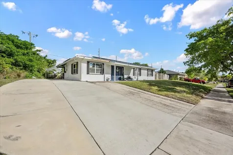 2032 6th Court Lake Worth Beach FL 33461