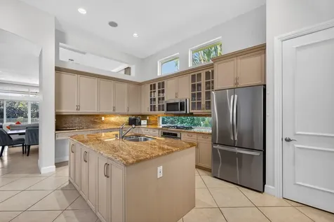 274 Porto Vecchio Way Palm Beach Gardens FL 33418
