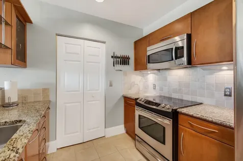511 Lucerne Avenue Lake Worth Beach FL 33460