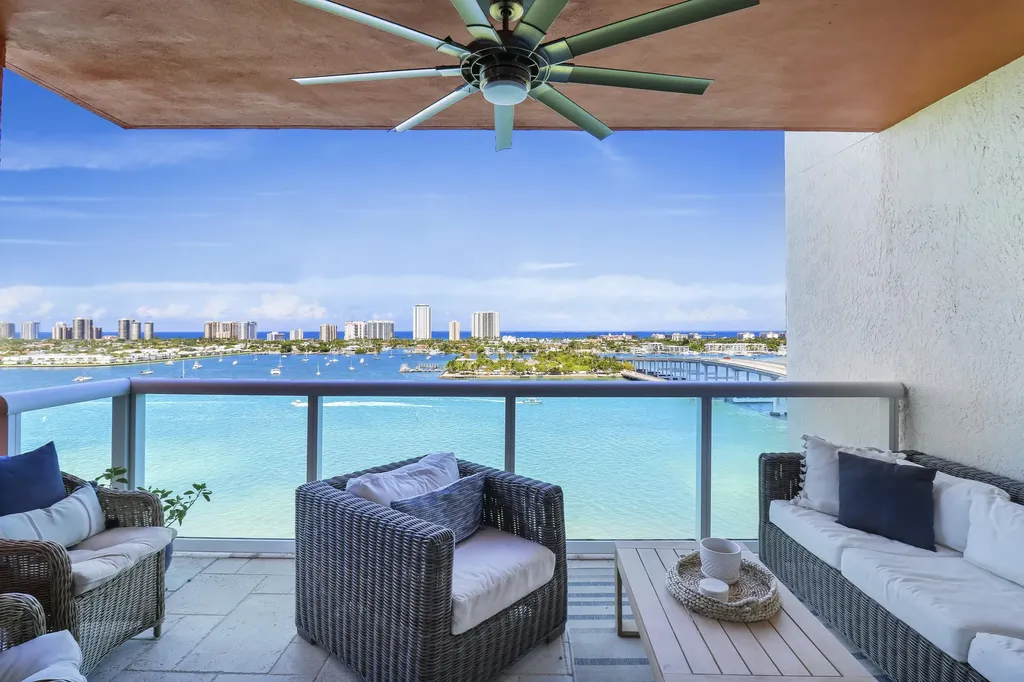 2640 Lake Shore Drive Riviera Beach FL 33404