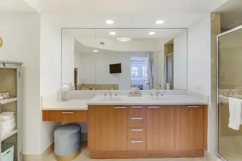 2640 Lake Shore Drive Riviera Beach FL 33404