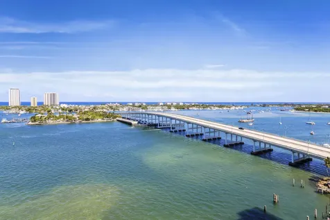 2640 Lake Shore Drive Riviera Beach FL 33404