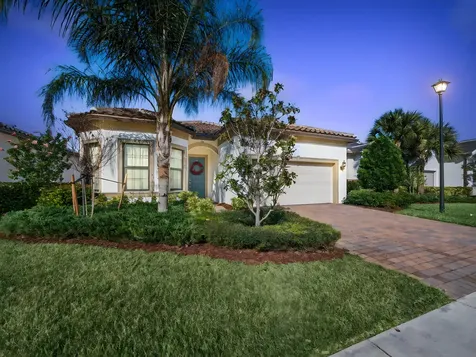 623 Se Villandry Way Port Saint Lucie FL 34984