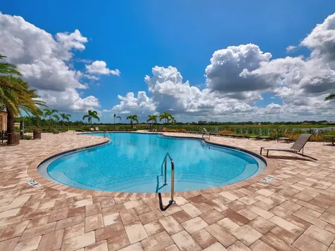 623 Se Villandry Way Port Saint Lucie FL 34984