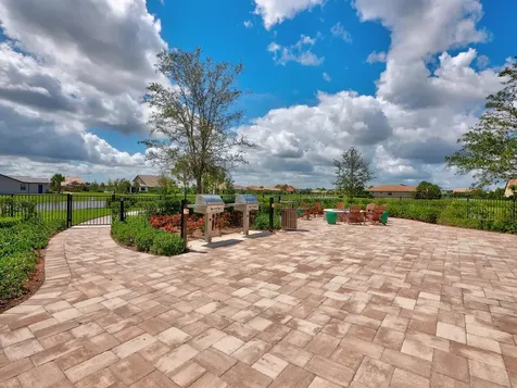 623 Se Villandry Way Port Saint Lucie FL 34984