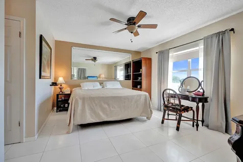 231 E Lantana Road Lantana FL 33462