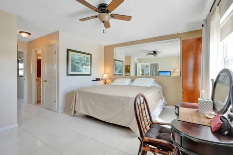 231 E Lantana Road Lantana FL 33462