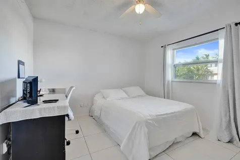 231 E Lantana Road Lantana FL 33462
