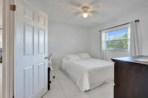 231 E Lantana Road Lantana FL 33462