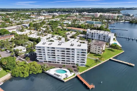 231 E Lantana Road Lantana FL 33462