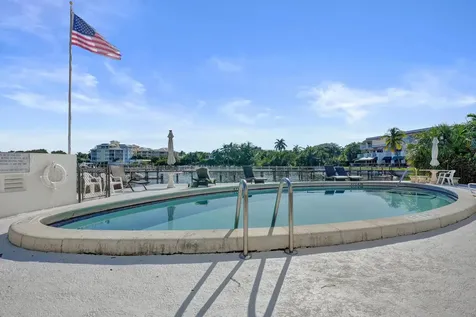 231 E Lantana Road Lantana FL 33462