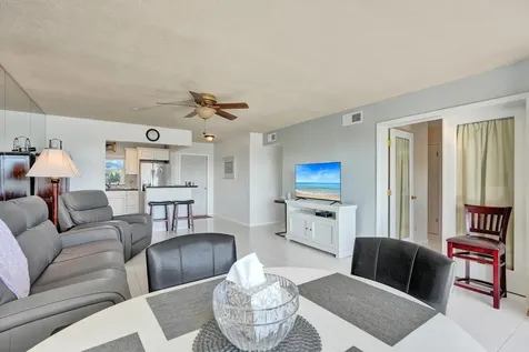 231 E Lantana Road Lantana FL 33462
